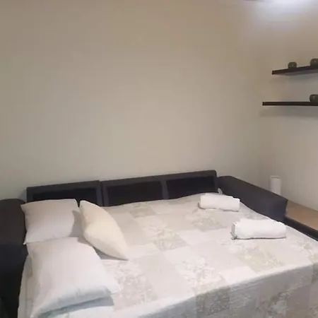 Messonghi- La Pazzeli Kato Spilaion